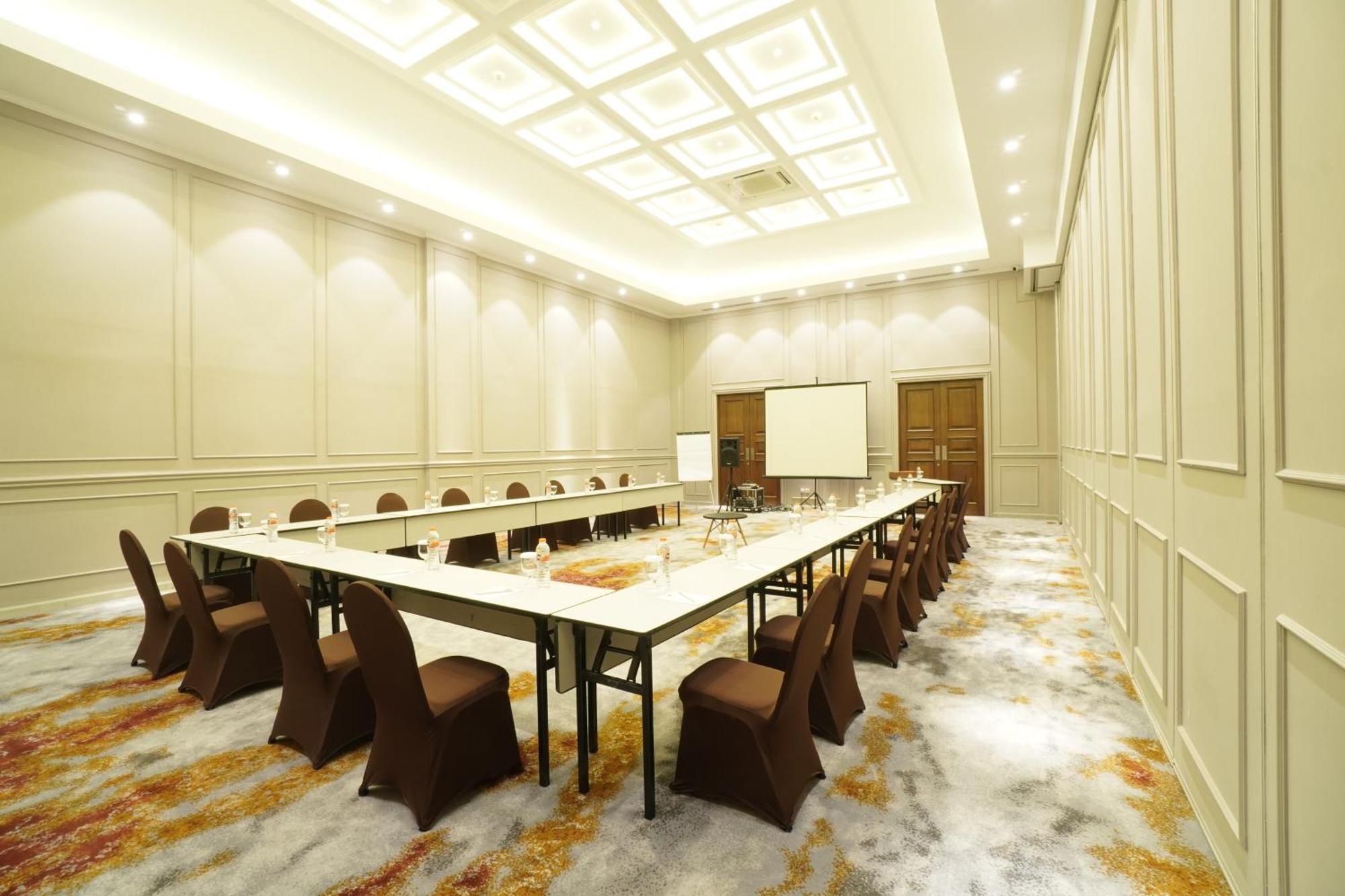 Swiss-Belinn Cawang Jakarta Eksteriør bilde