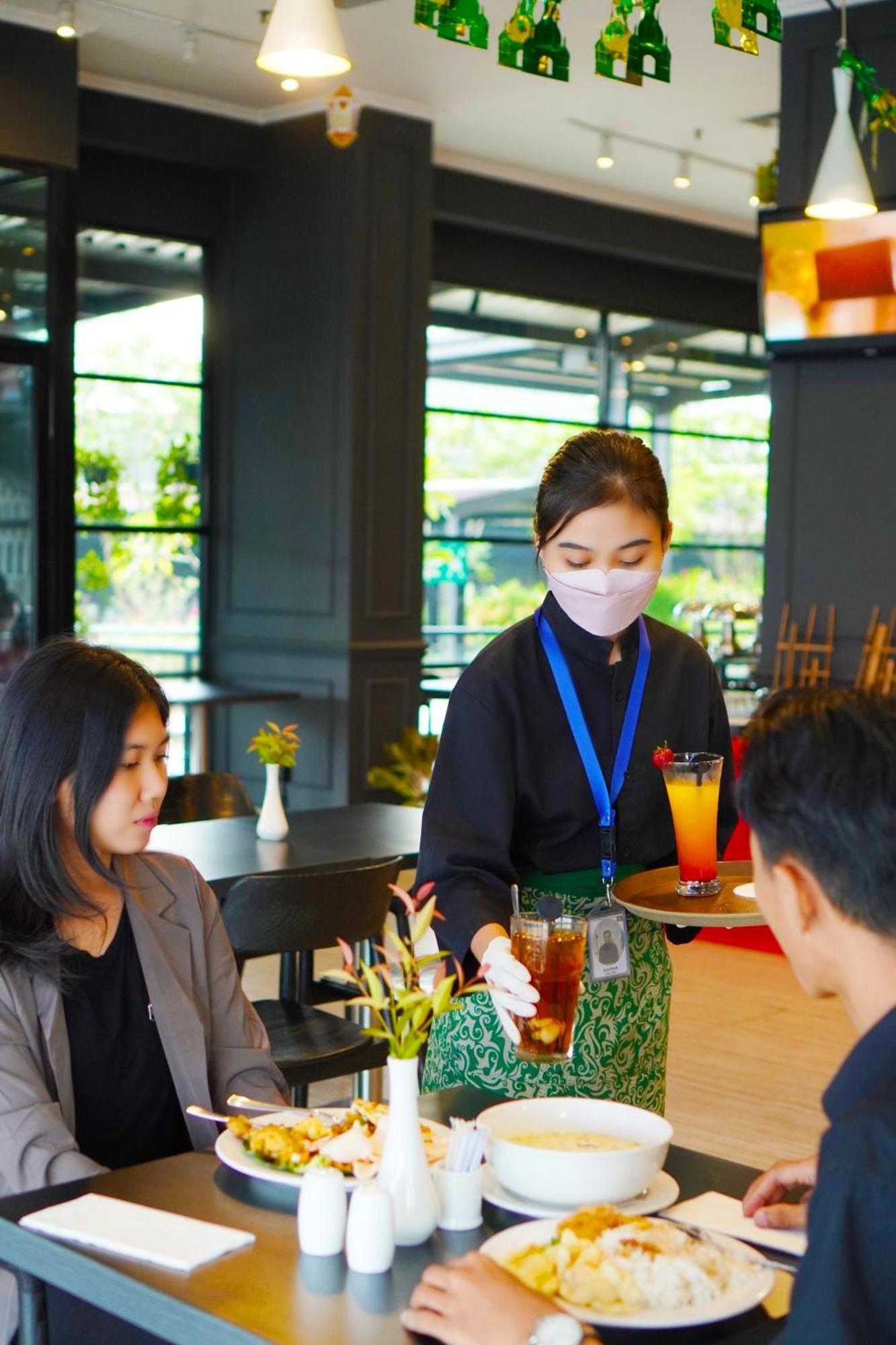 Swiss-Belinn Cawang Jakarta Eksteriør bilde