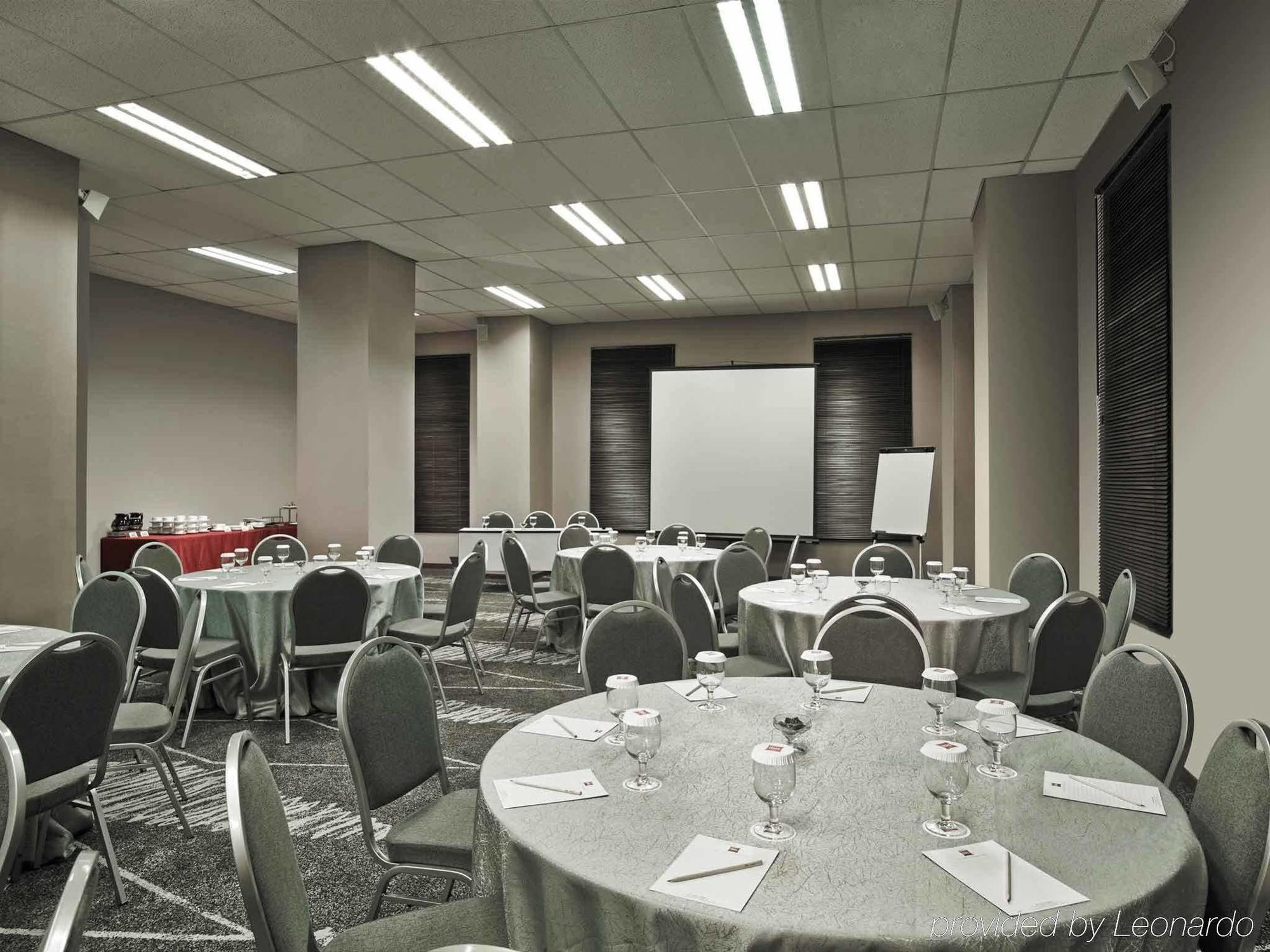Swiss-Belinn Cawang Jakarta Eksteriør bilde