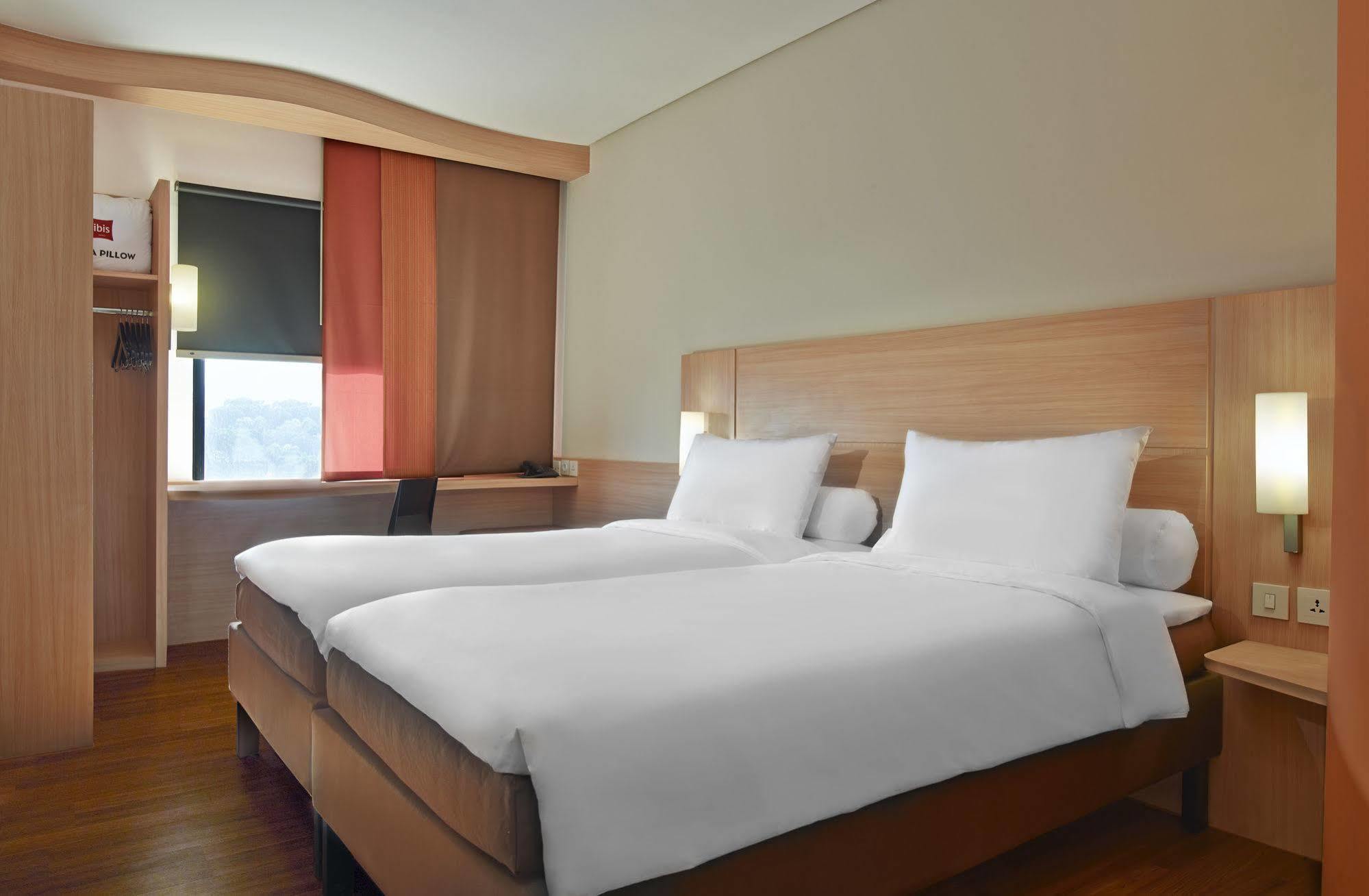 Swiss-Belinn Cawang Jakarta Eksteriør bilde